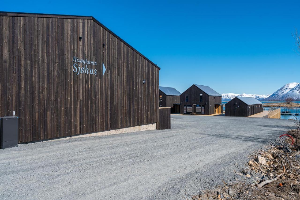 Apartamento Risoyhamn Sjohus As Exterior foto
